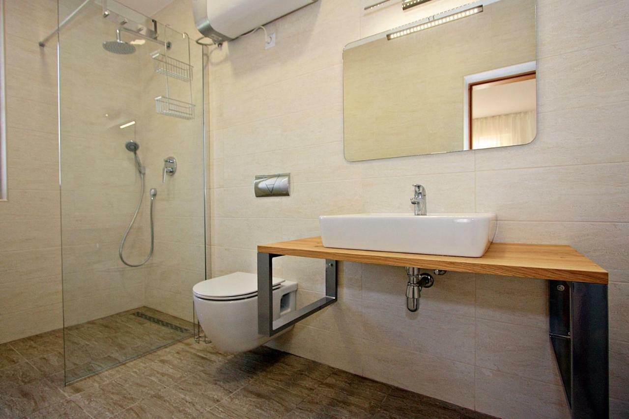 Villa V&D Milna  Zewnętrze zdjęcie
