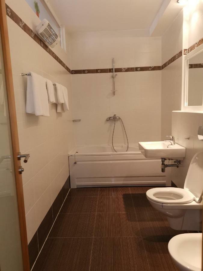 Villa V&D Milna  Zewnętrze zdjęcie